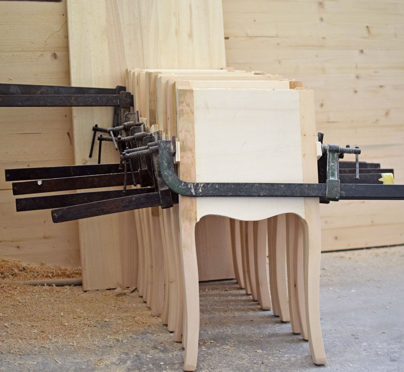 Rifinitura mobili artigianali - Mobili Bernardi Jari